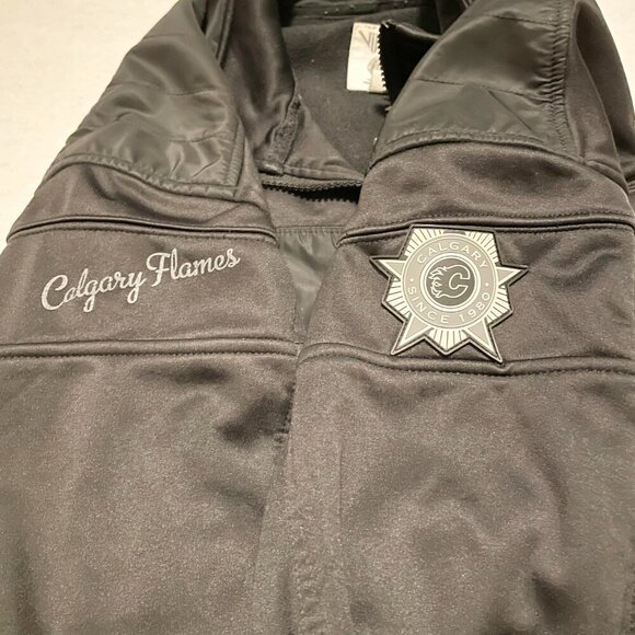Viral NHL Calgary Flames Boys XL Fleece Lined Jacket Hockey - Picture 7 of 16